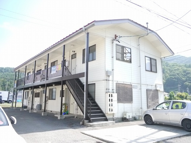 第2宮林ハイツの外観