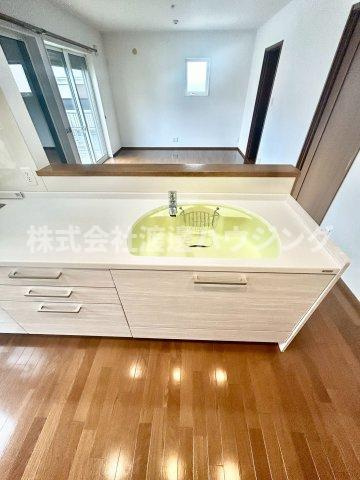 箕面市半町一戸建のキッチン
