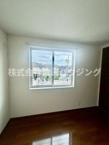 箕面市半町一戸建のその他|窓