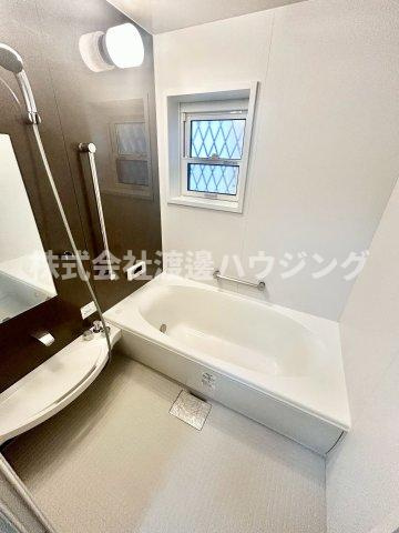 箕面市半町一戸建の浴室