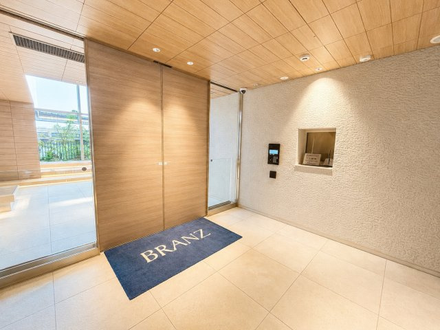ブランズ芝浦のエントランス