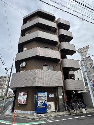 ベルメゾンヤスダの外観
