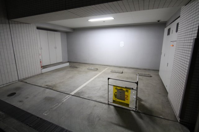 プライムアーバン神楽坂の駐車場|駐車場に車を止められます