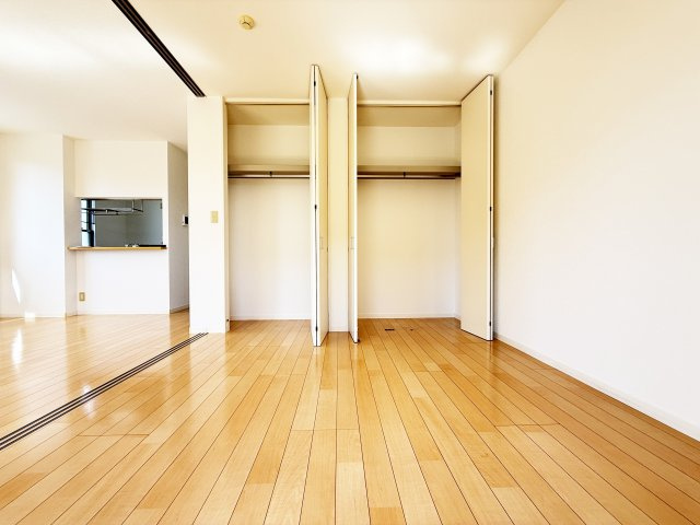 コンフォート B棟の洋室
