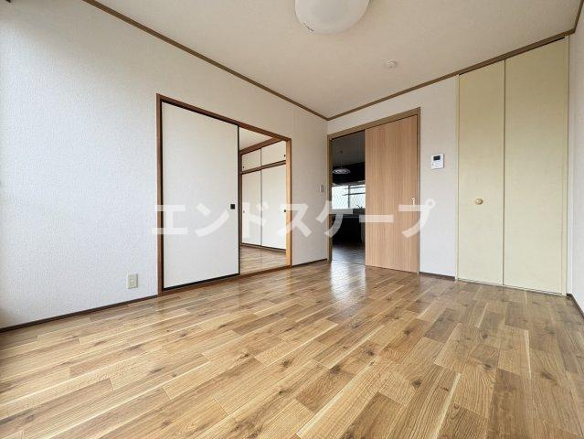 ミツモリハイツの居間・リビング|高崎、前橋のお部屋探しはエンドスケープまで！お客様の理想お聞かせ下さい♪