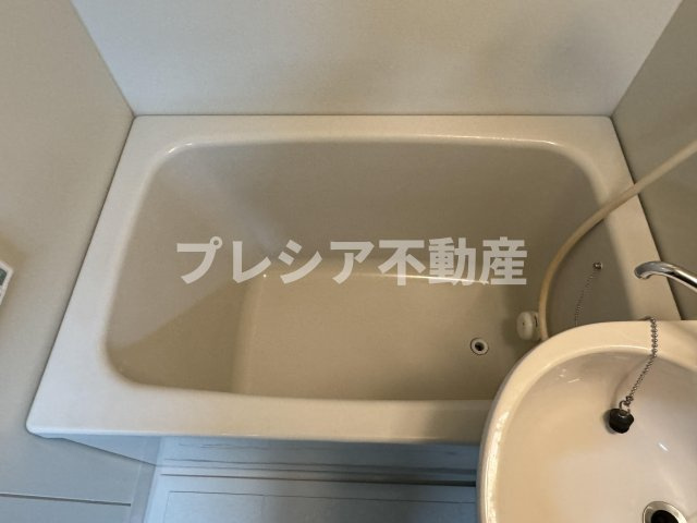 エストゥディオ甲子園口の浴室