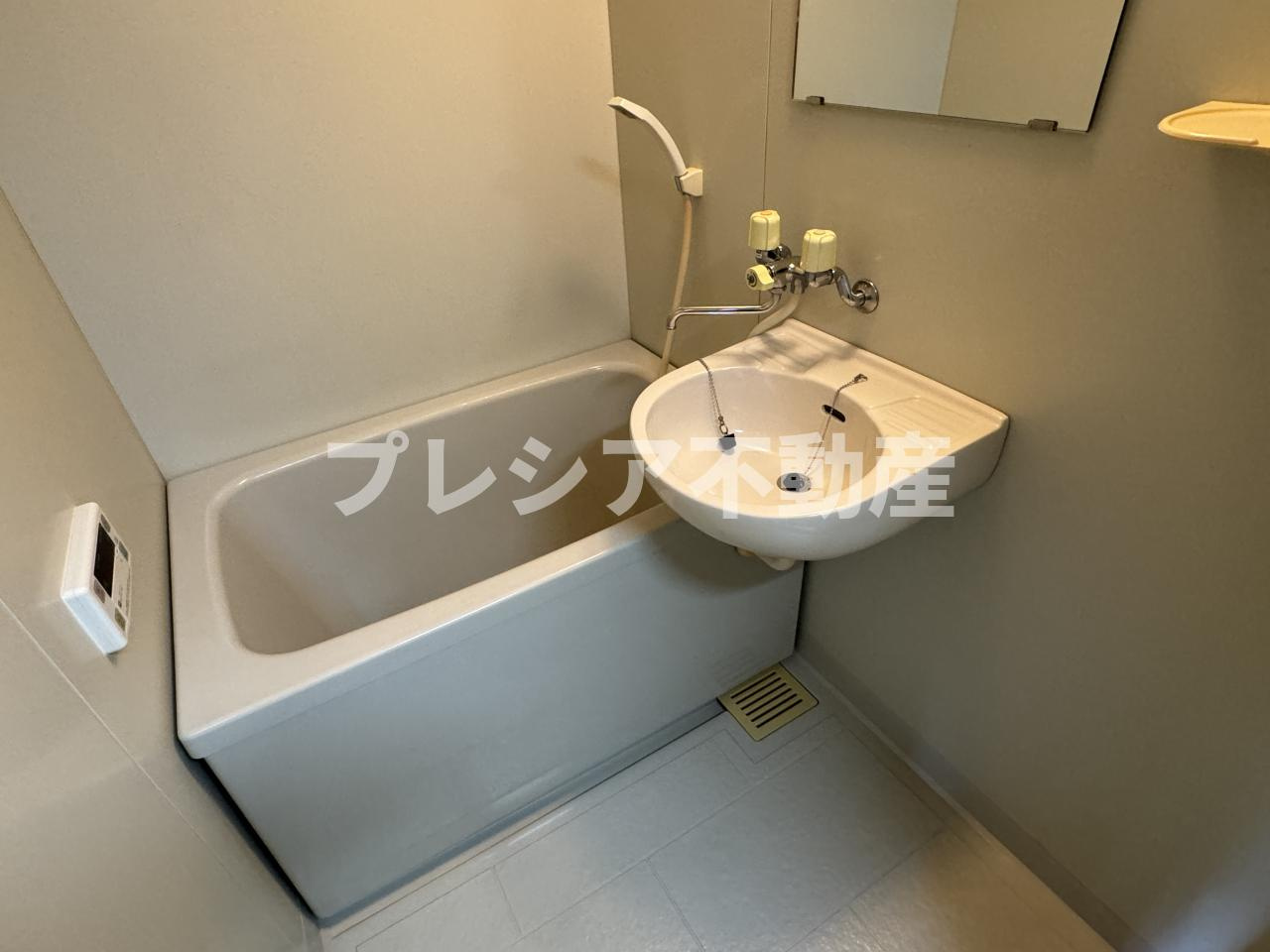 エストゥディオ甲子園口の浴室