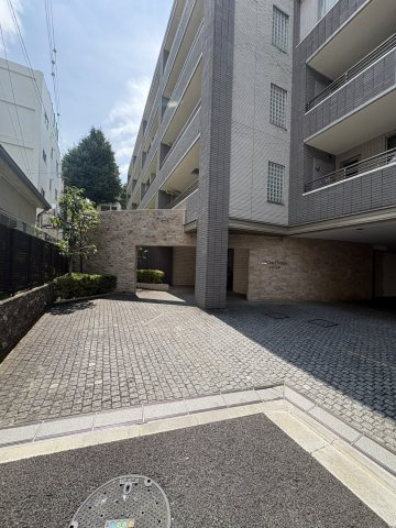 クレアセトル文京根津の外観