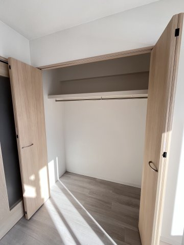 大阪市城東区永田１丁目の賃貸マンションの収納