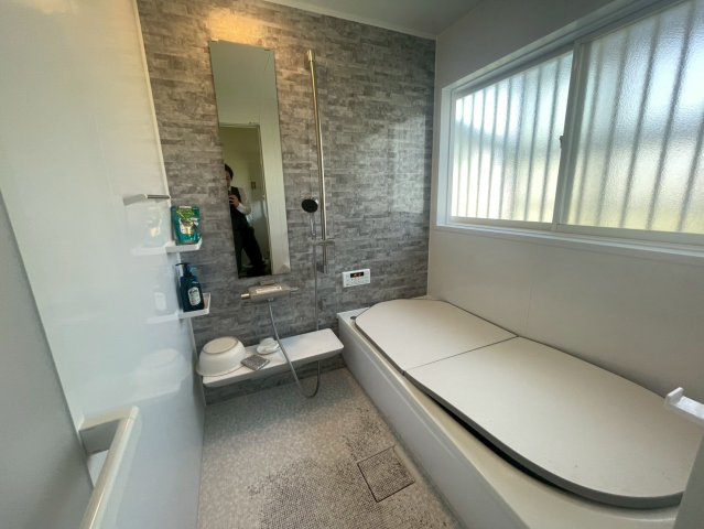勝浦市上植野　中古店舗居宅の浴室