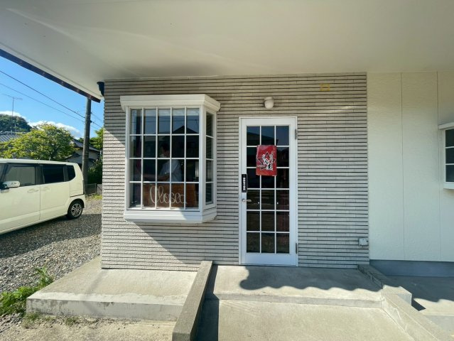 勝浦市上植野　中古店舗居宅の玄関