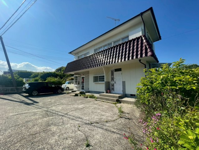 勝浦市上植野　中古店舗居宅の外観