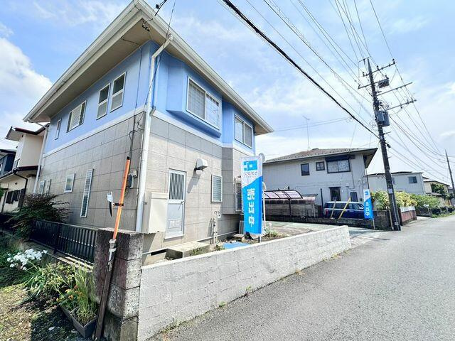宇都宮市針ケ谷１丁目　3ＬＤＫ　中古住宅の前面道路含む現地写真