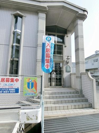 【エントランス】