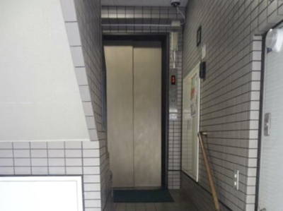 【エントランス】 | 小栗ビル