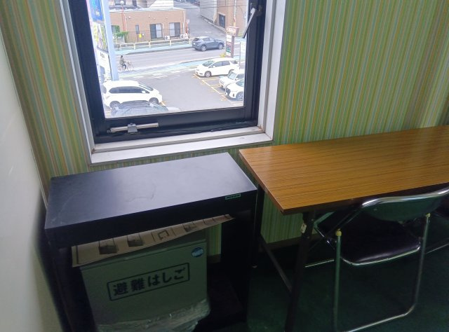 草津市野路町の店舗事務所の内装