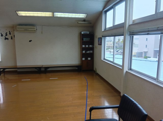 草津市野路町の店舗事務所の内装