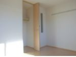 【その他】 | プラム  | 洋室です。　※参考写真です