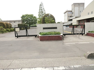 白岡市立南中学校まで600ｍ