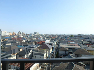 ★開放感のある南向きバルコニーからの景色★