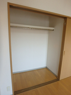 ★衣類収納に便利なクローゼット★