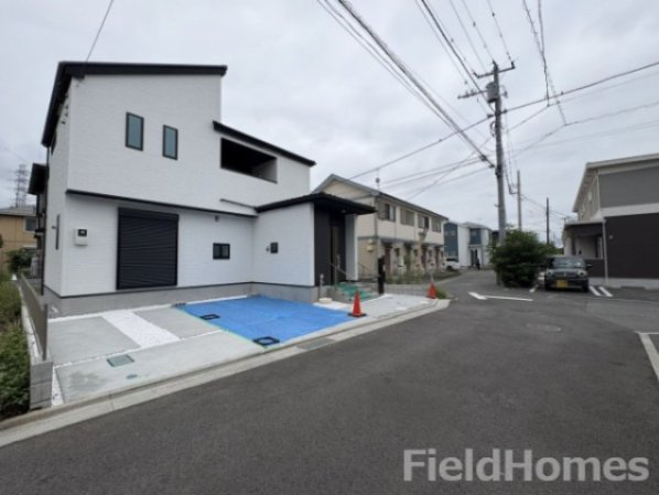 平塚市入野新築戸建て　4期1号棟の前面道路含む現地写真|前面道路含む現地写真です。