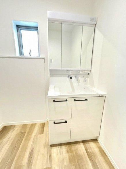 厚木市山際　中古戸建の独立洗面台|独立洗面台です