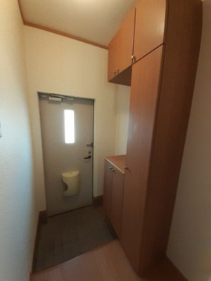 【玄関】 | ラフィーネ上矢田