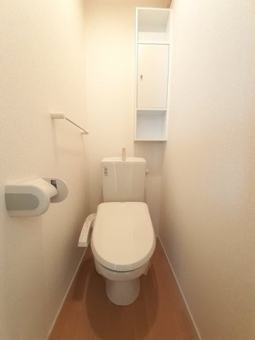 ジェフェリー・アーチャーⅢのトイレ|コンパクトで使いやすいトイレです