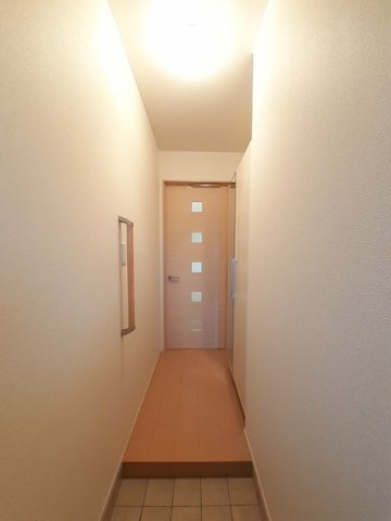 ジェフェリー・アーチャーⅢの玄関|明るい玄関です