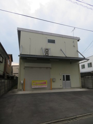 武蔵村山市伊奈平２丁目の倉庫の外観
