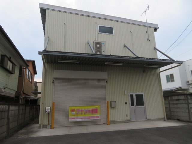 武蔵村山市伊奈平２丁目の倉庫の外観