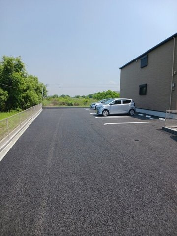 エミネンスの駐車場