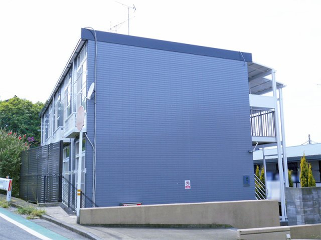 レオパレスＤＯＯＲ　ＦＯＲ　ＴＨＥ　ＢＬＵＥ　ＳＫＹの外観