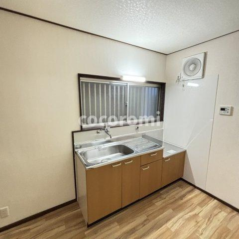 寝屋川市大成町貸家のキッチン