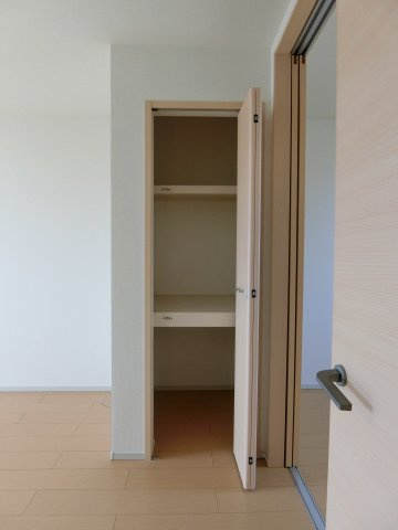 クラウンタワーの収納