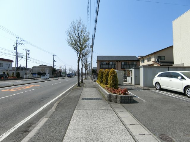 クラウンタワーの周辺
