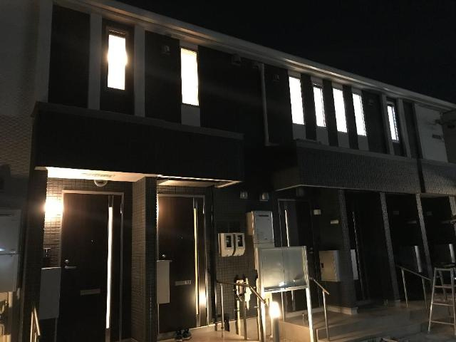【外観】 | ブルースター | 外観写真（夜）