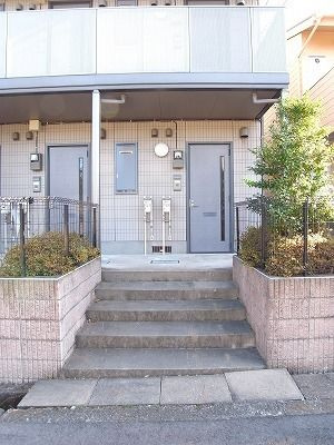 アクシーズ東大宮のエントランス