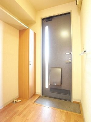 アクシーズ東大宮の玄関