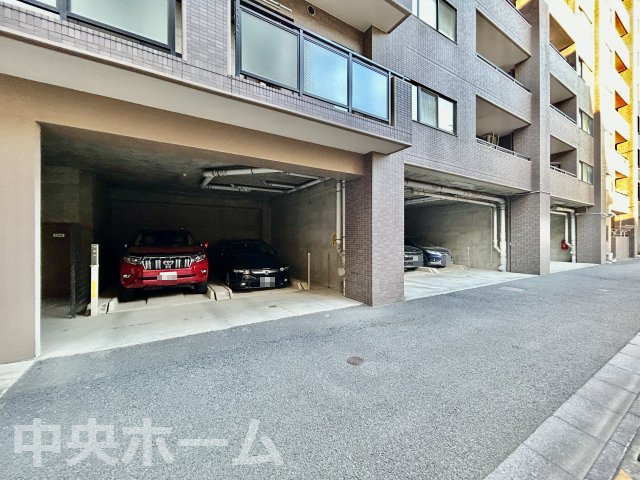 ドラゴンマンション木場公園壱番館の駐車場|【敷地内駐車場】最新の空き状況や費用などの詳細は担当スタッフまでお問い合わせください。