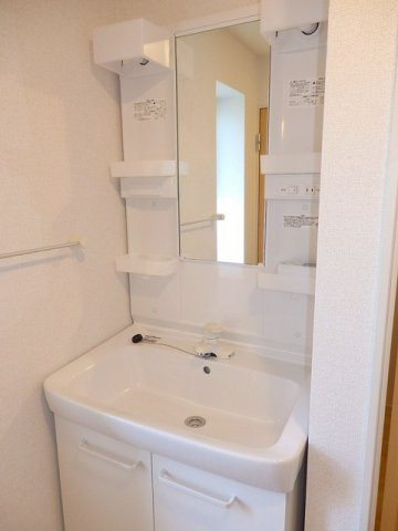 シャルムＡの洗面所|コンパクトで使いやすい洗面所