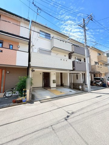 聚楽廻東町の前面道路含む現地写真
