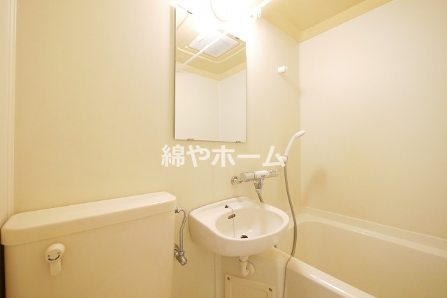 ゴックス南森町の洗面所|洗面所です