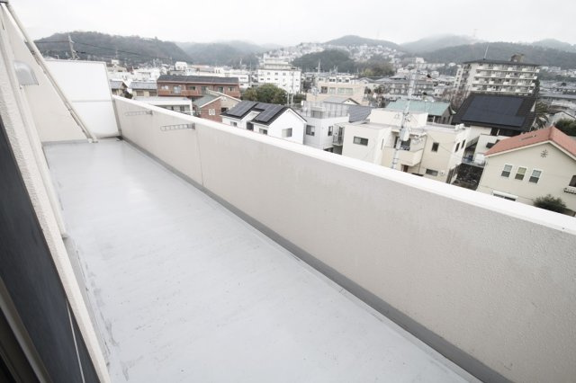 リーガルコート山本駅前のバルコニー|広々としたバルコニーです