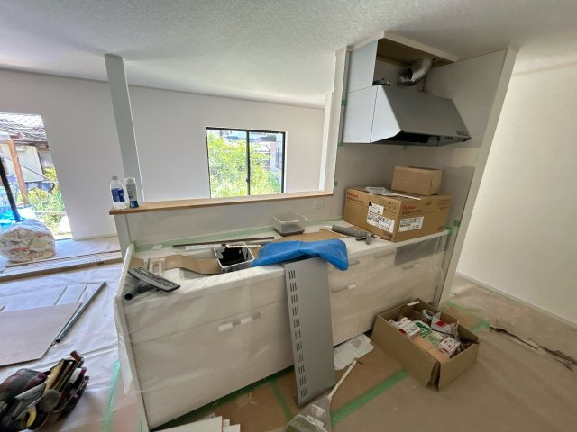 いわき市常磐下船尾居作　4LDK中古住宅　陽当たり良好！　不動産プラスのキッチン|キッチンは永大産業製の新品に交換します。水はねを抑える静音シンクを標準採用。家族との会話を妨げません。