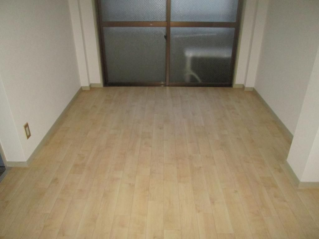 サトオカマンションの寝室|落ち着いた色調の寝室です