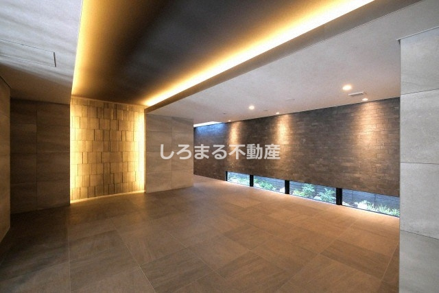プレサンスDOMECITYコレーレのロビー