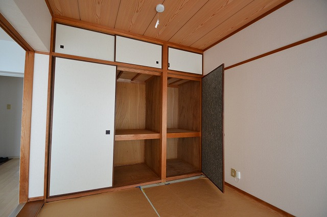 コーポミネカワの収納