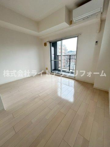 ロイスグラン神戸下沢通の居間・リビング